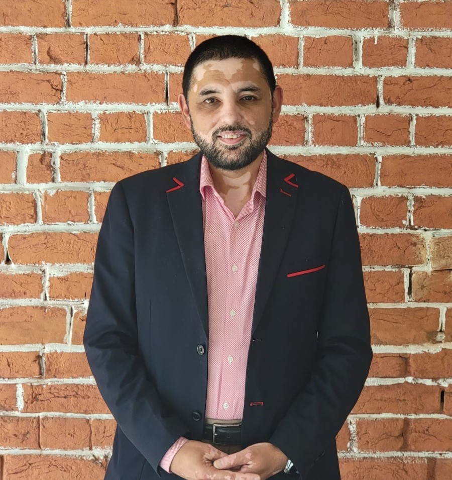 <p>Mr. Zeeshan Manzoor, a Senior Accounting Educator with over 20 years of O/A Level experience, is renowned for mentoring students who have achieved world distinctions. His structured and student-centered approach ensures clarity in complex accounting concepts and builds strong analytical and problem-solving skills. At Knowledge Kastle, he applies his expertise to the BTEC Level 3 program, helping Business and IT students develop a solid foundation in accounting for academic and professional success.</p>